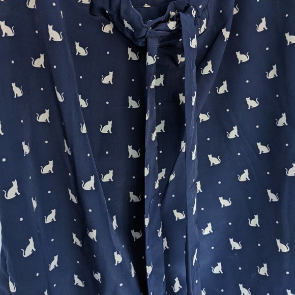 Old Navy Short-Sleeved Cat Blouse - Picture 3 of 4